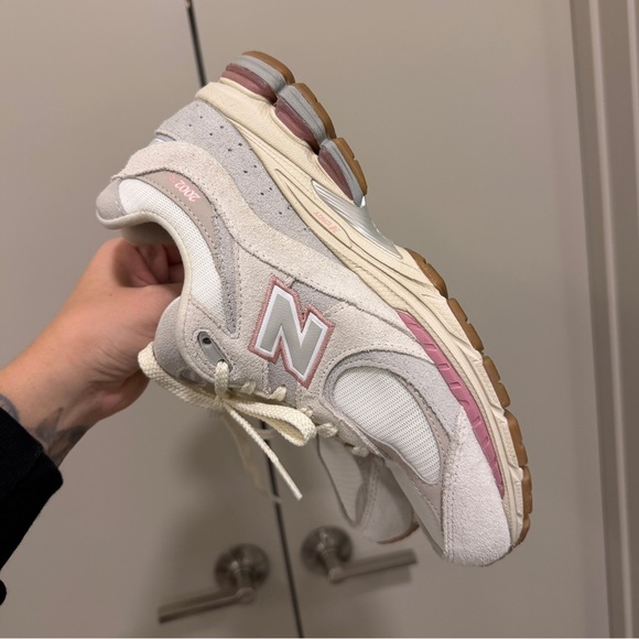 New Balance 2002R Sneaker - Picture 4 of 6